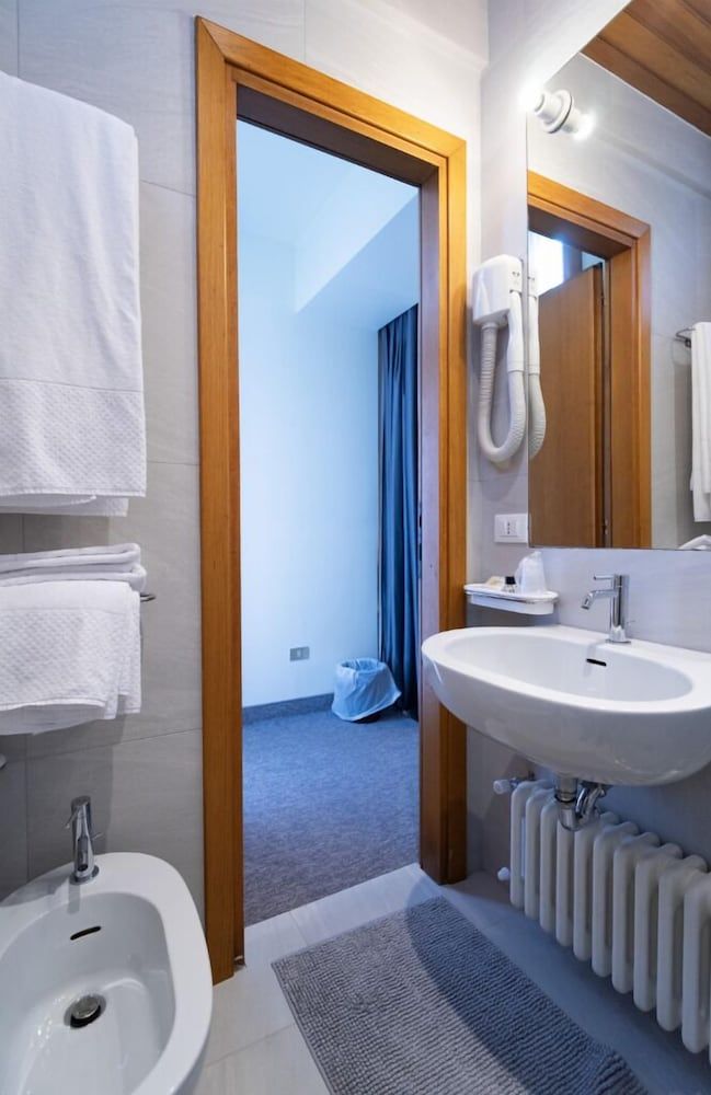 Albergo Sorriso Classic Double or Twin Room 12