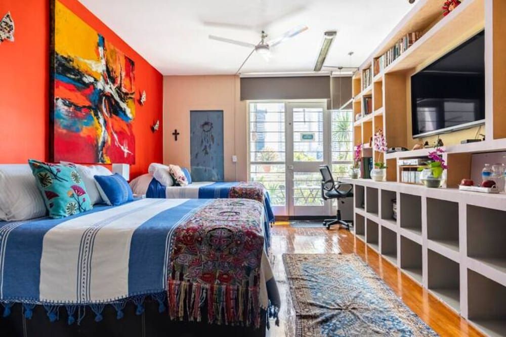 FAMILIA,4PAX, baño privado enfrente, terraza, DOGS OK