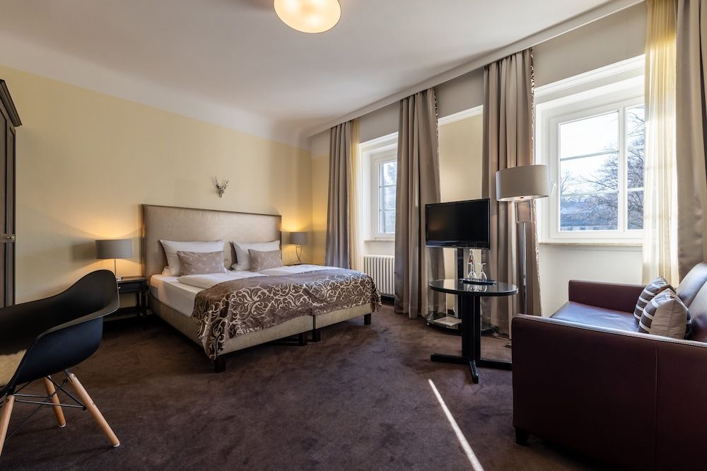 Top Hotel Jagdschloss Niederwald Basic Double Room 4