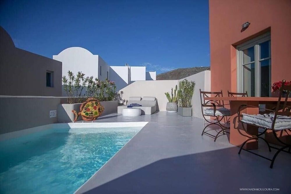 undefined Pink Freud Villas Santorini 3