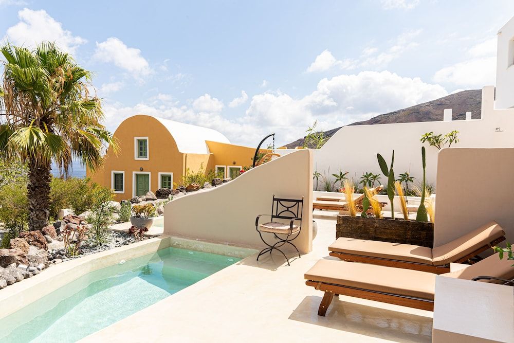 undefined Pink Freud Villas Santorini 2