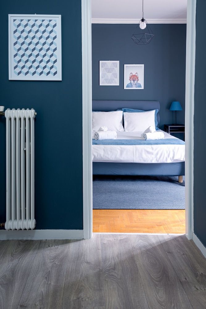 Mignon & Teak Apartment 9