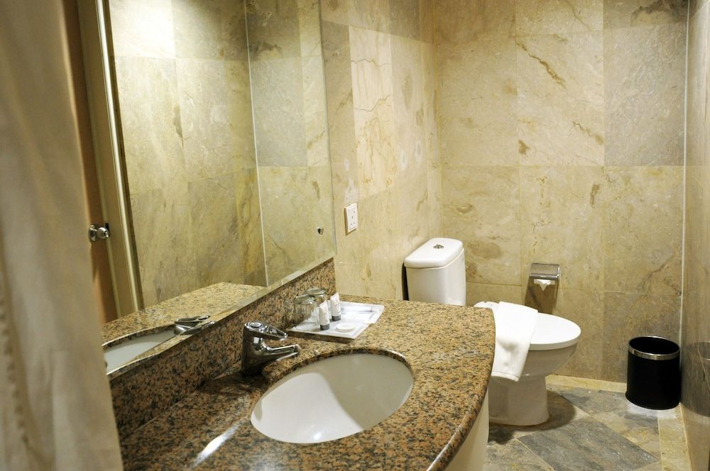 undefined Beverly Hotel Batam 8