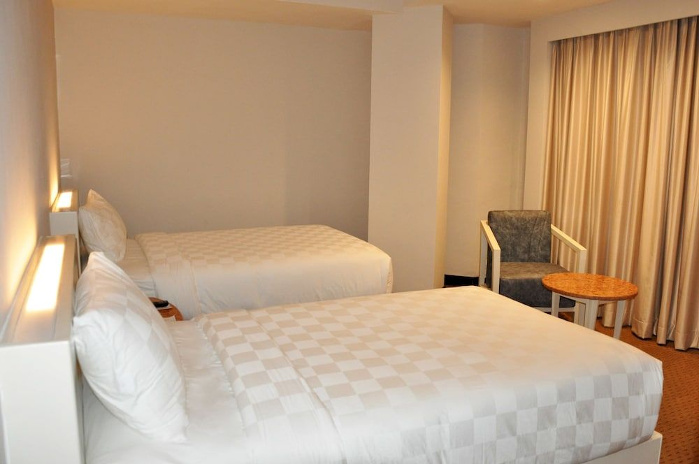 undefined Beverly Hotel Batam 4