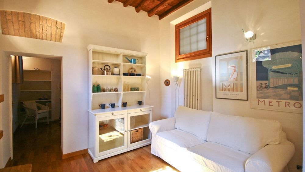 undefined Rental in Rome Laura 7