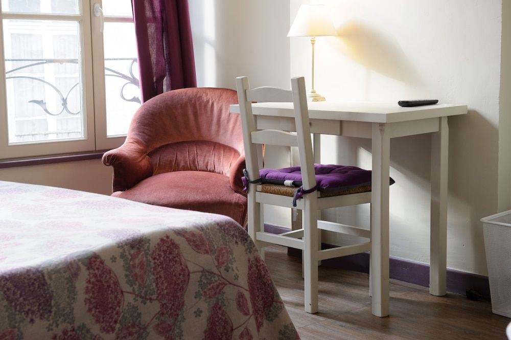 Hôtel Les Chevaliers Double Room 6