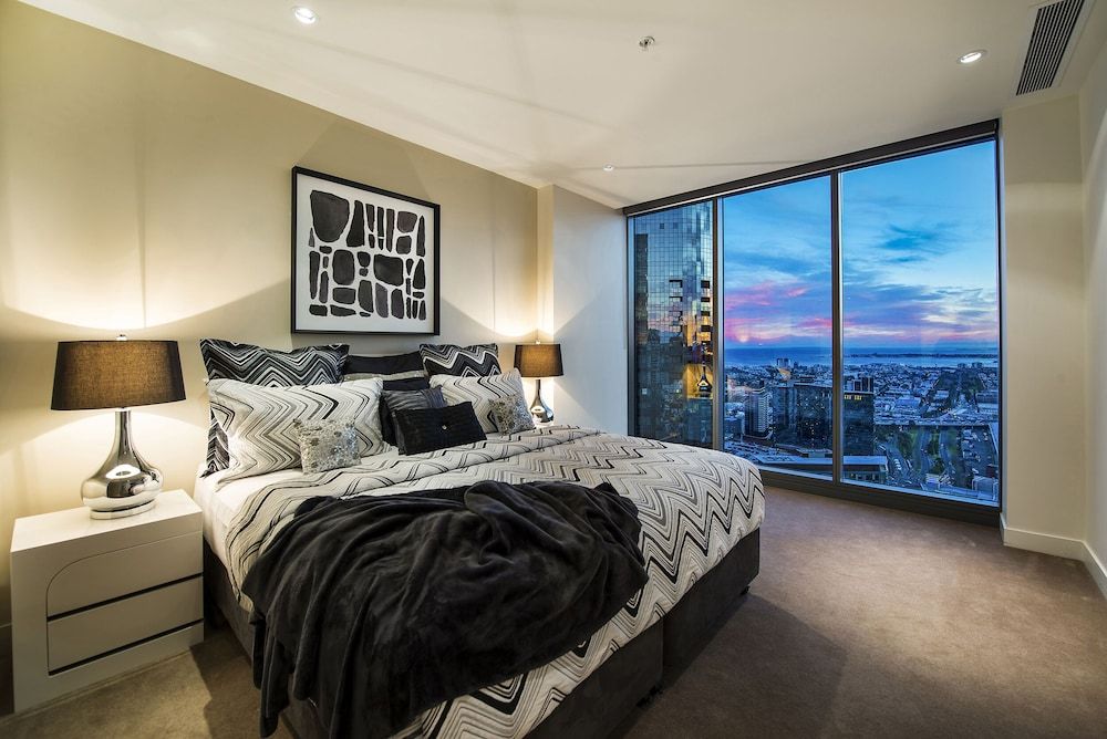 2 Bedroom - 2 Bathroom Sub Penthouse Level