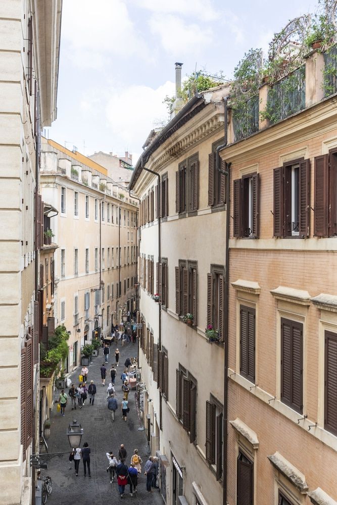 undefined Giubbonari Suites 3