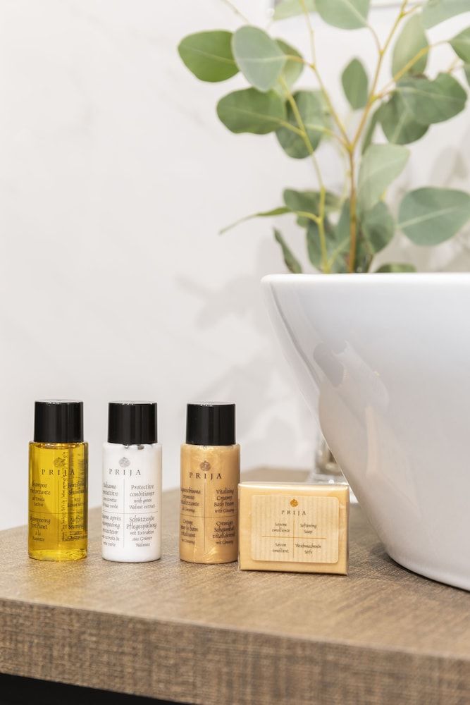 Giubbonari Suites Superior Double Room 10