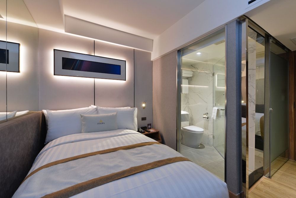 undefined Syama Nana 2