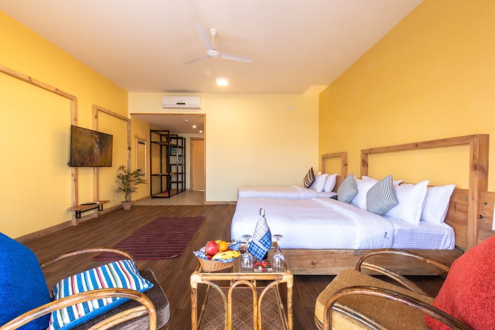 Sunshine Resort Pokhara - Your Private Paradise Deluxe Double or Twin Room, Mountain View 5