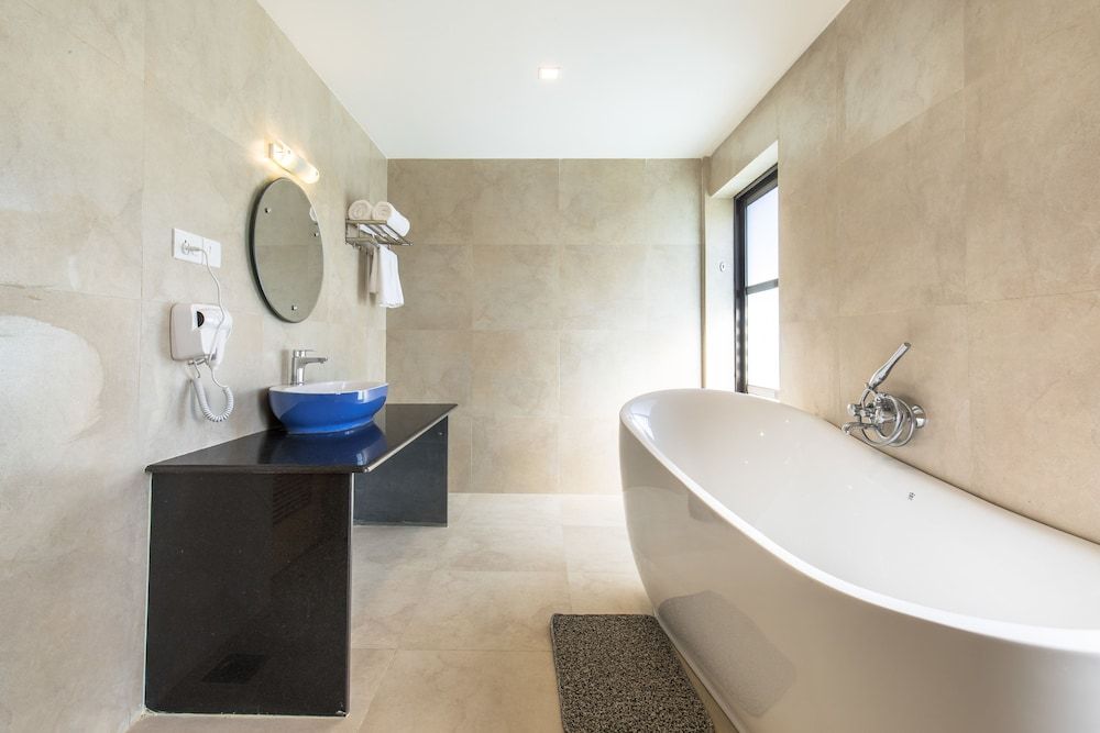 Sunshine Resort Pokhara - Your Private Paradise Deluxe Double or Twin Room, Mountain View 8