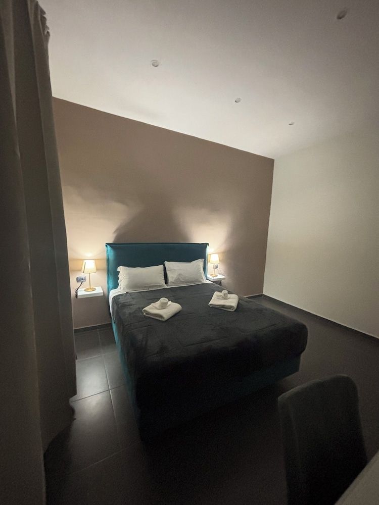 undefined Doria Suites Napoli 2