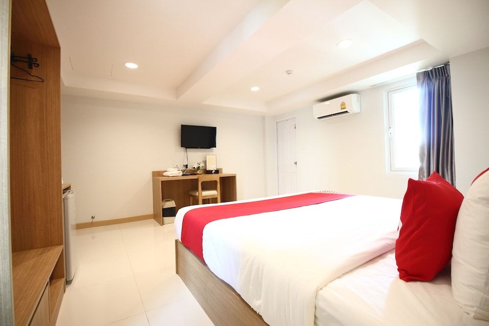 Super OYO 483 Pannee Hotel Khaosan Deluxe Double Room 6