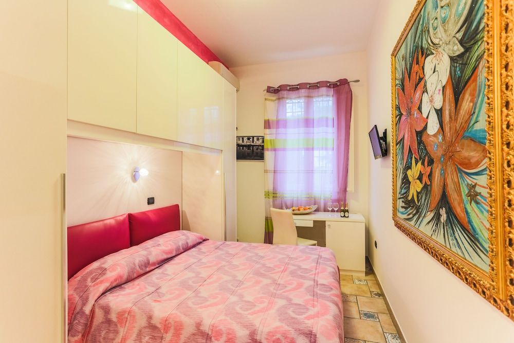 Villa Bellini Double Room, Garden View 3