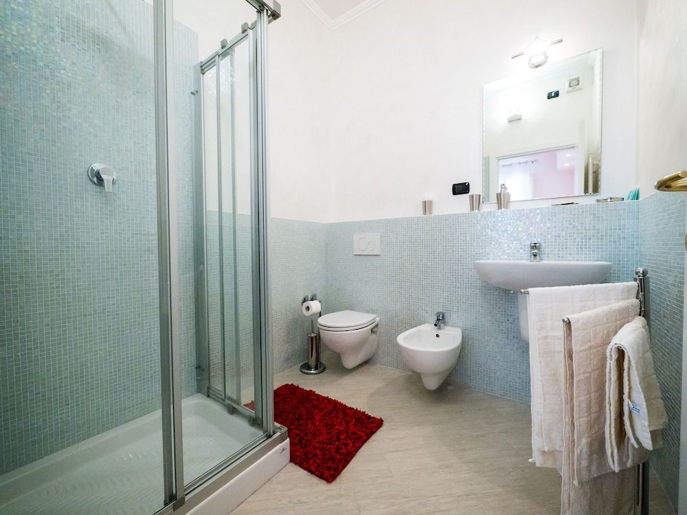 Villa Bellini Superior Triple Room 8