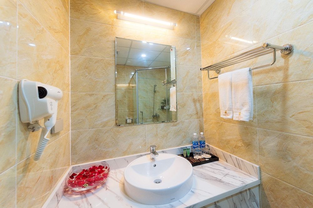 Kim Bao Hotel Standard Double Room 4