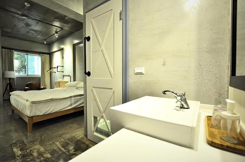 Genuinn Double Room 7