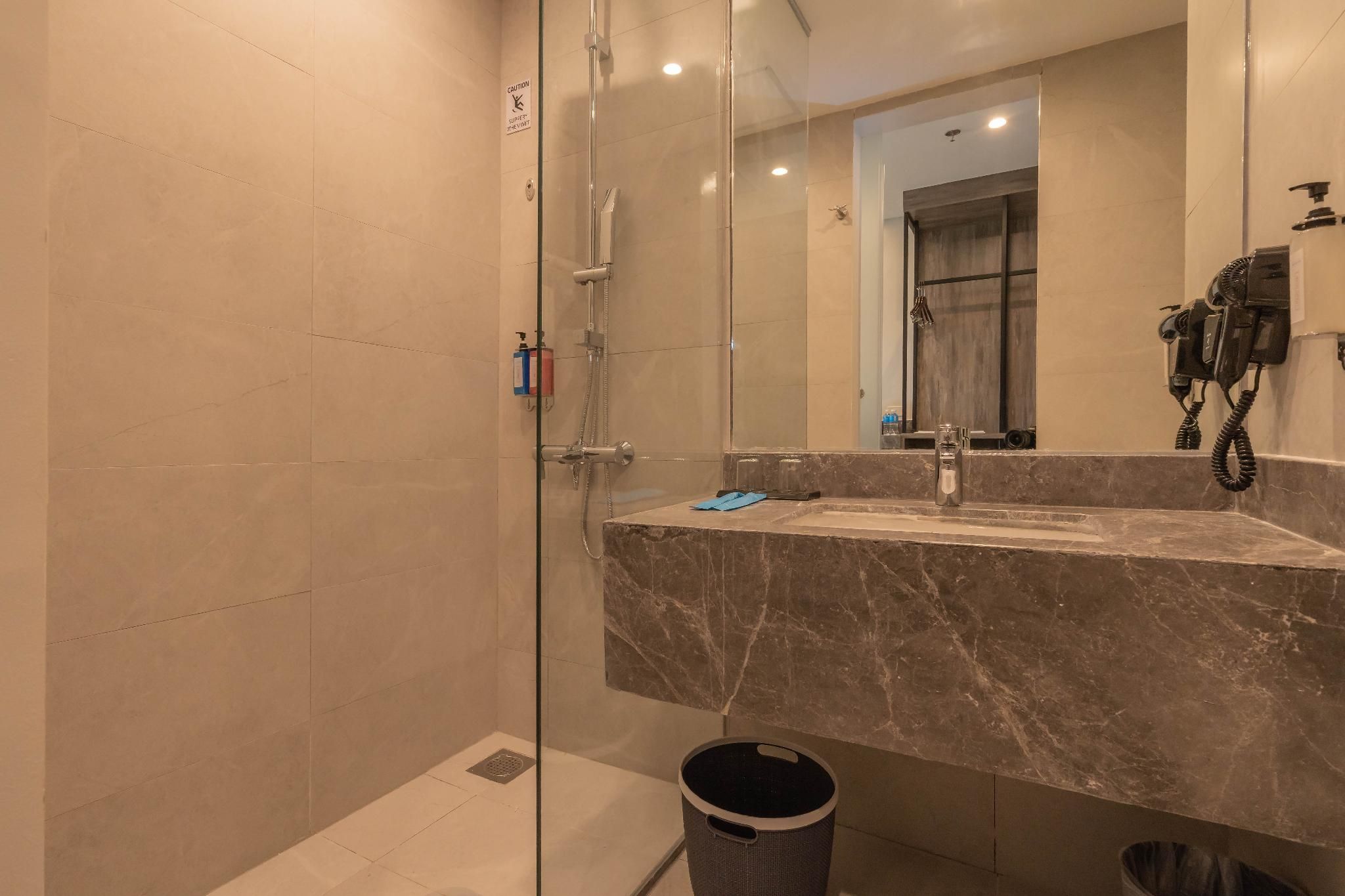 Bayfront Hotel Cebu - Capitol Site Classic Room 7