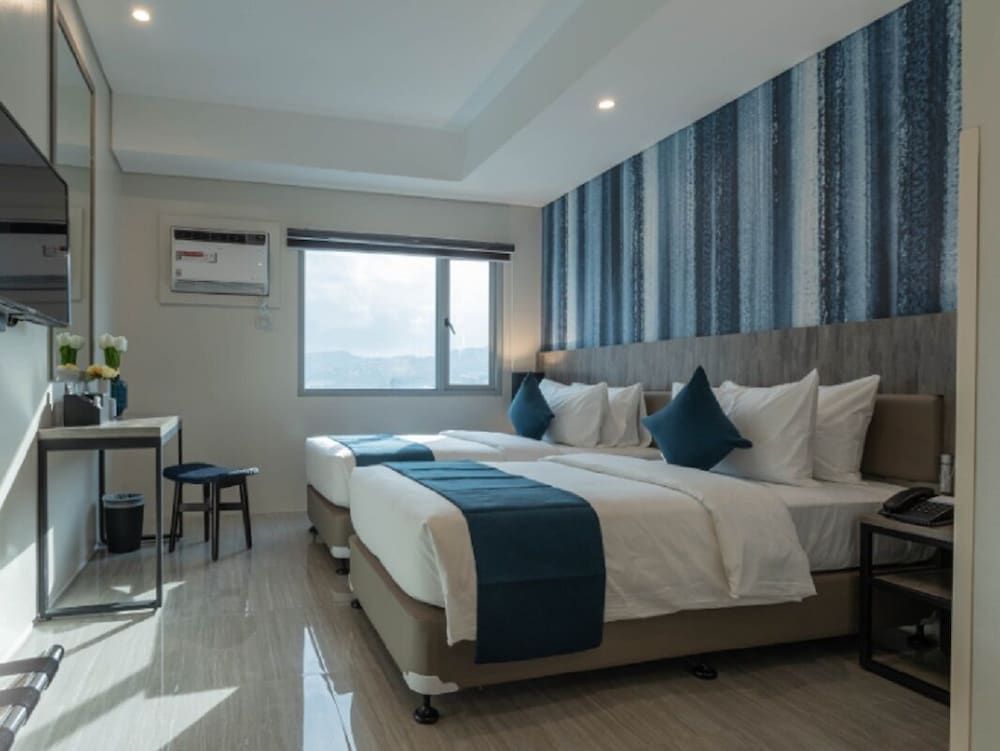 undefined Bayfront Hotel Cebu - Capitol Site 10