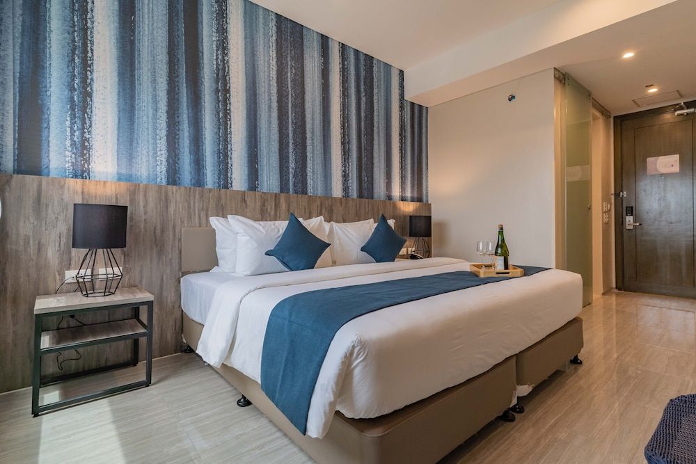 undefined Bayfront Hotel Cebu - Capitol Site 8