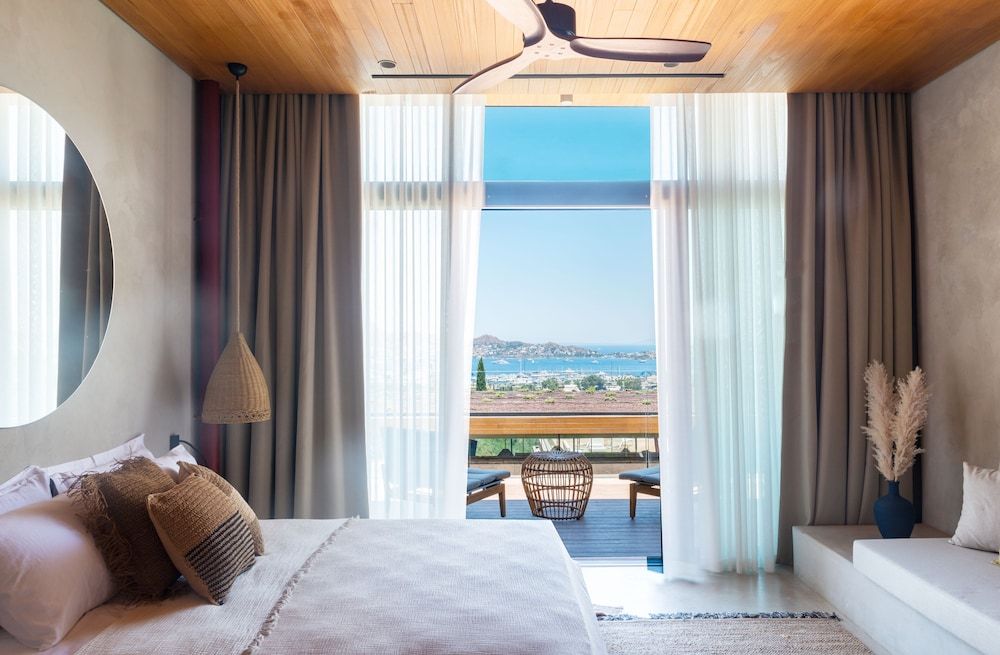Deluxe Sea View