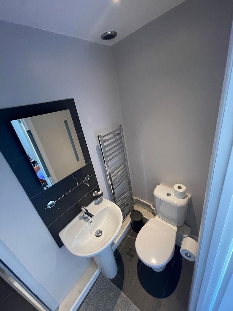 The Railway Hotel Twin Room 6