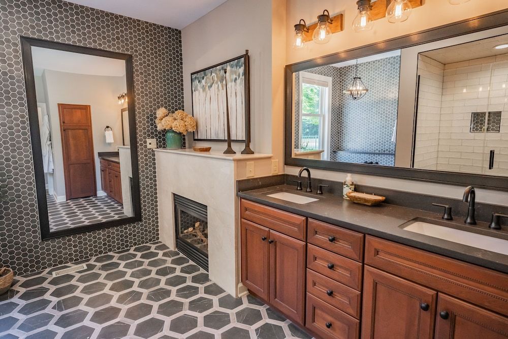 The Morris Estate Luxury Room, 1 King Bed, Non Smoking, Bathtub 4