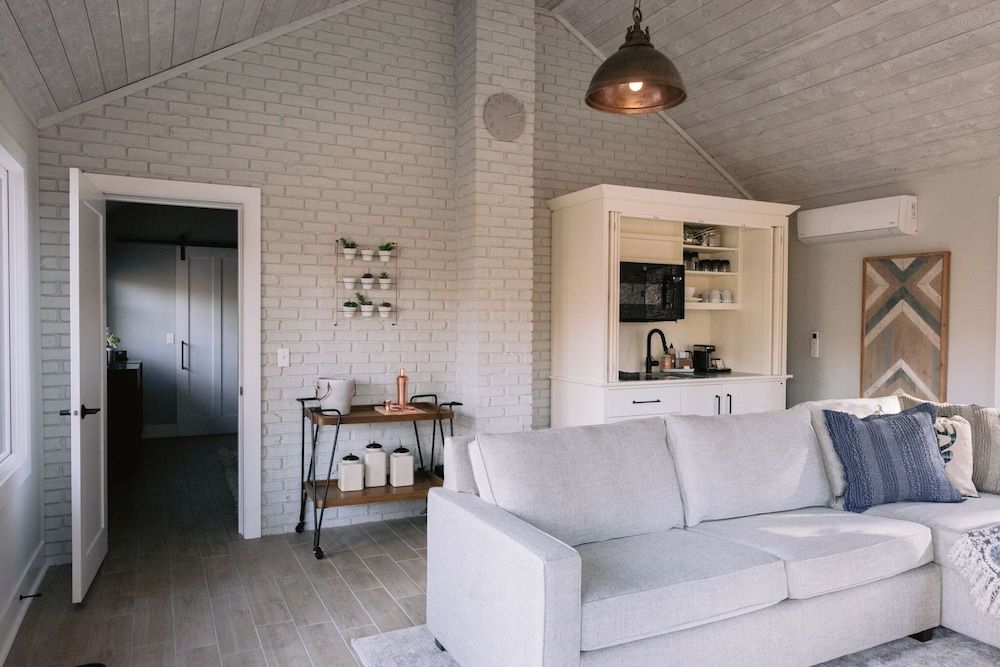 The Morris Estate Romantic Cabin, 1 King Bed, Non Smoking, Kitchenette 6