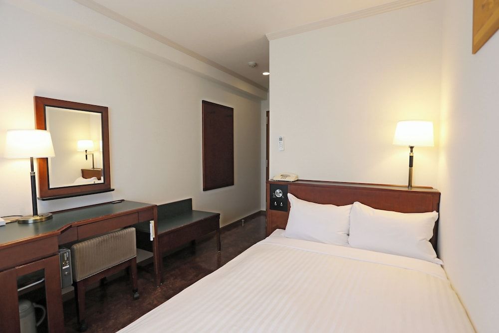 Standard Semi Double Room, Smoking