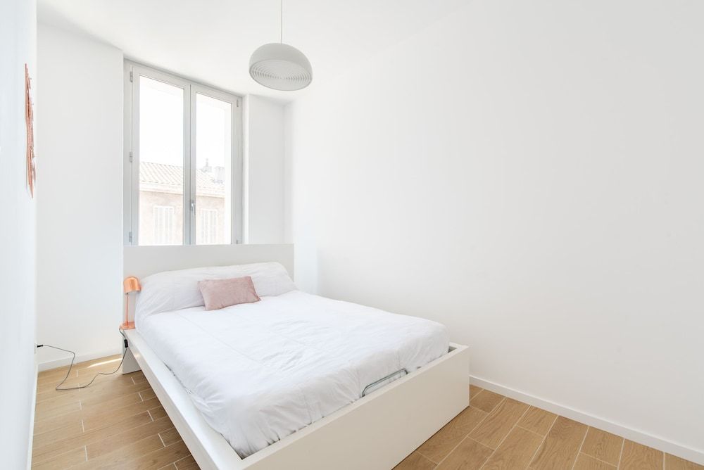 City Apartment, 1 Bedroom, Kitchen, City View (2)