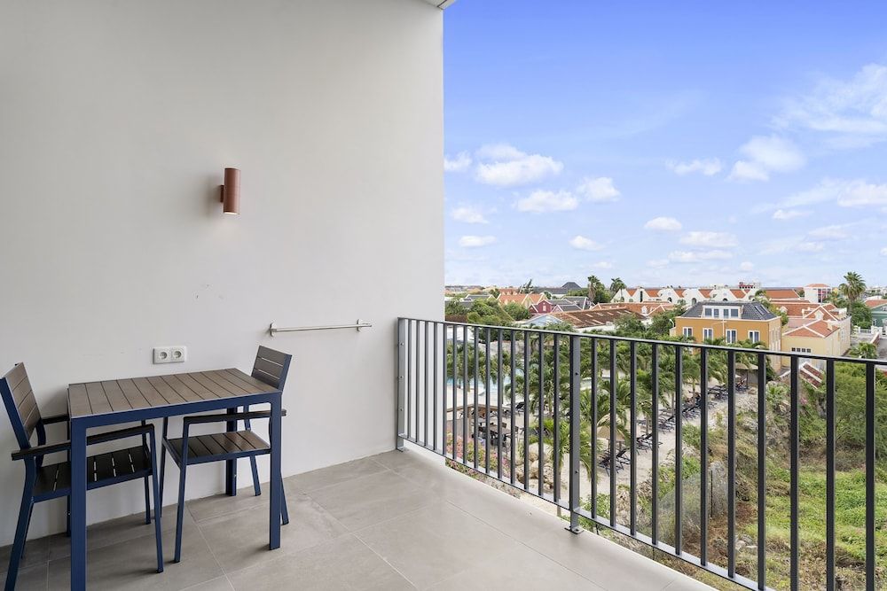 The Ritz Village Hotel Deluxe Apartment 7