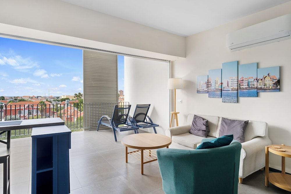 The Ritz Village Hotel Deluxe Apartment 11