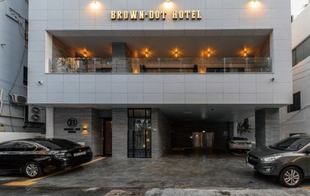 undefined Brown Dot Hotel Deokcheon 5