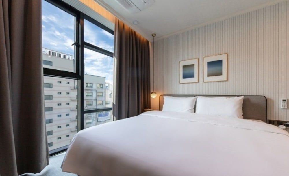 undefined Brown Dot Hotel Deokcheon 6