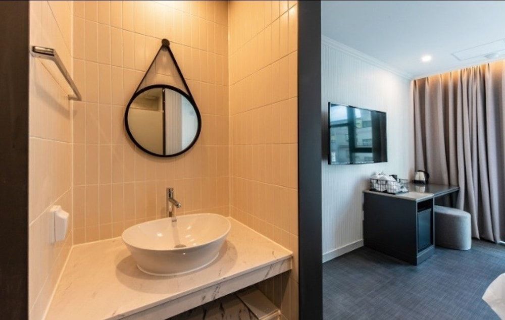 undefined Brown Dot Hotel Deokcheon 8