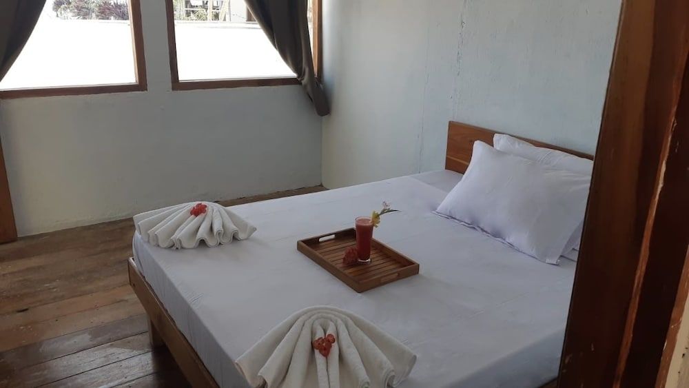 Bajo Sunset Hostel Standard Double Room, 1 Double Bed 3