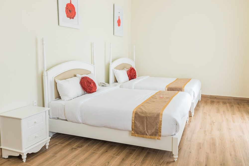 undefined La Vie En Rose 3