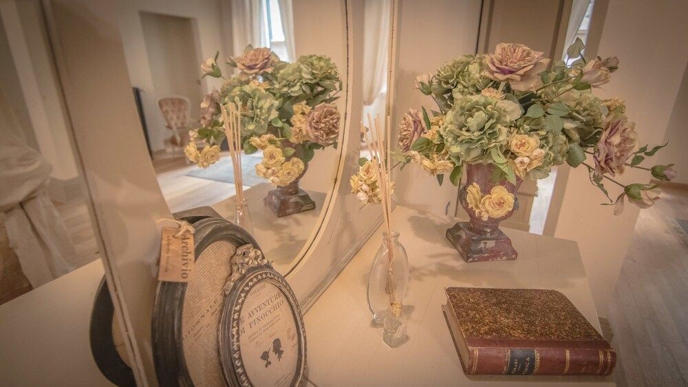 Breathtaking 4BD Apt 5min Walk to Duomo Apartment, 4 Bedrooms 26