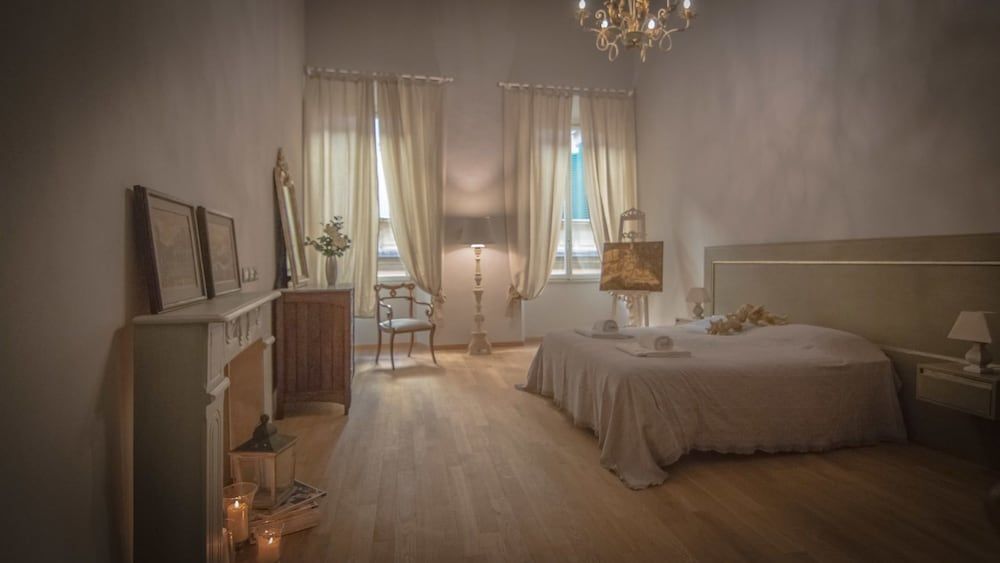 Breathtaking 4BD Apt 5min Walk to Duomo Apartment, 4 Bedrooms 10