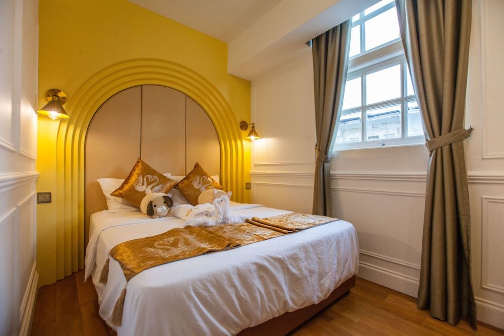 White Mansion Penang Premium Room 4