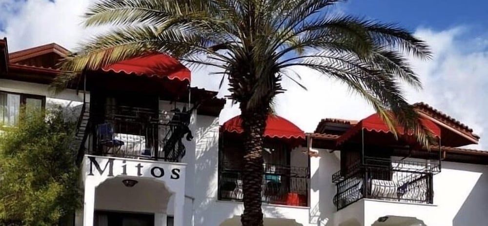 Mitos Apartments