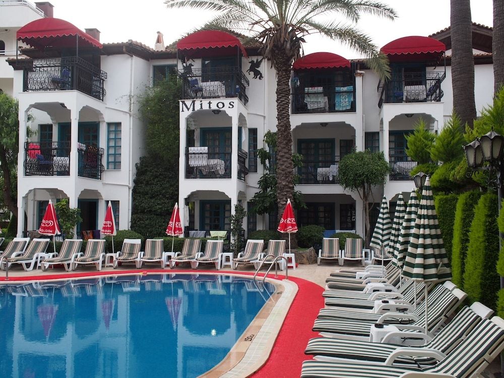 Mitos Apartments
