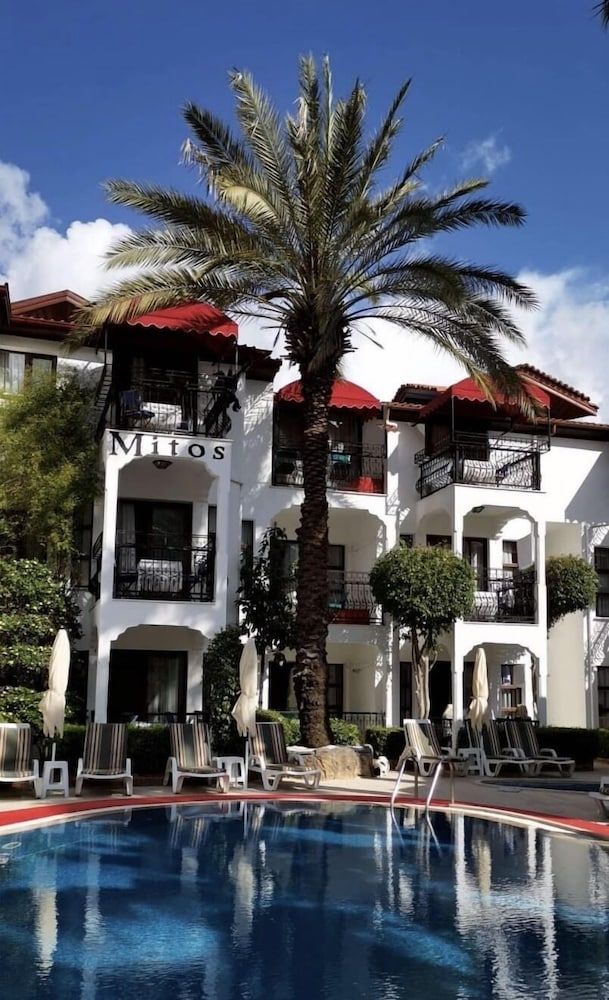 Mitos Apartments
