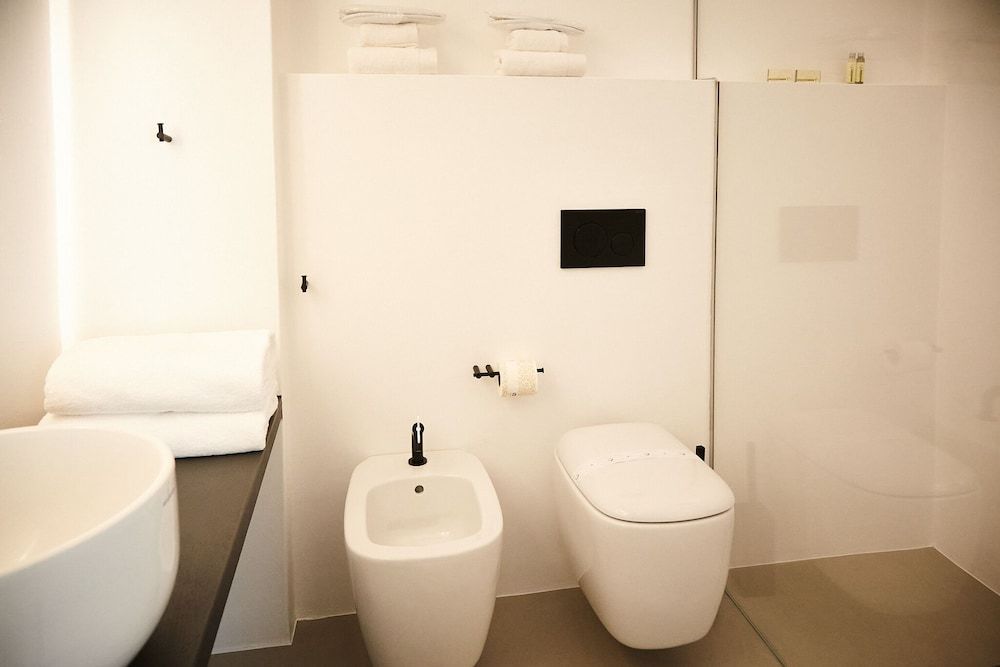 Musae Relais & Spa Luxury Suite, Jetted Tub 5