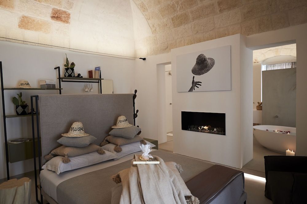 Musae Relais & Spa Deluxe Suite, Hot Tub, City View 11