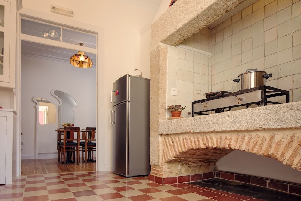 undefined Lisbon Calling Rooms & Studio 10