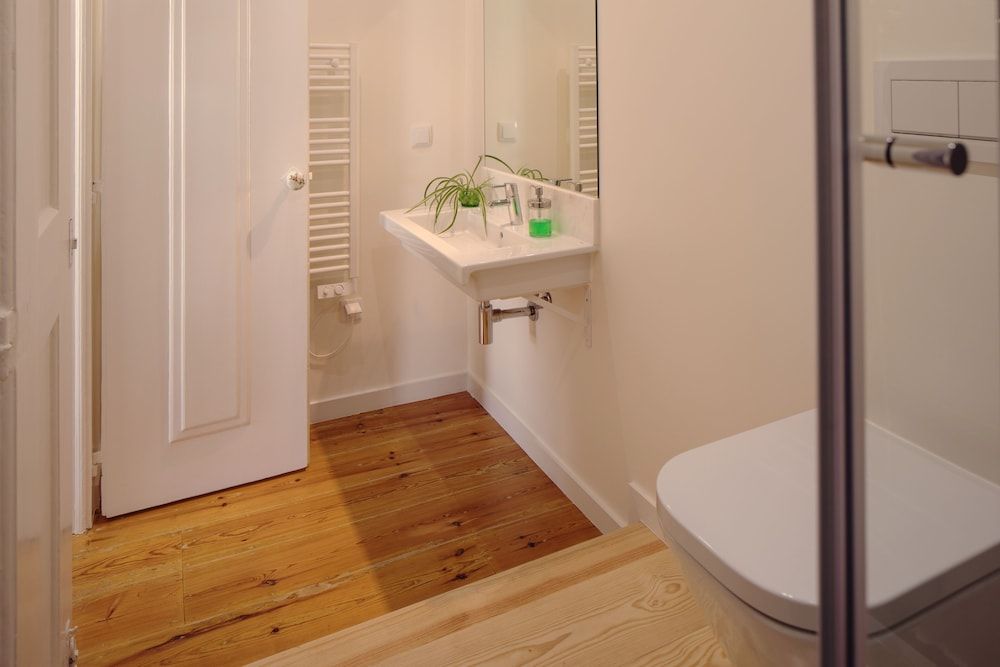 Lisbon Calling Rooms & Studio Design Double Room 5