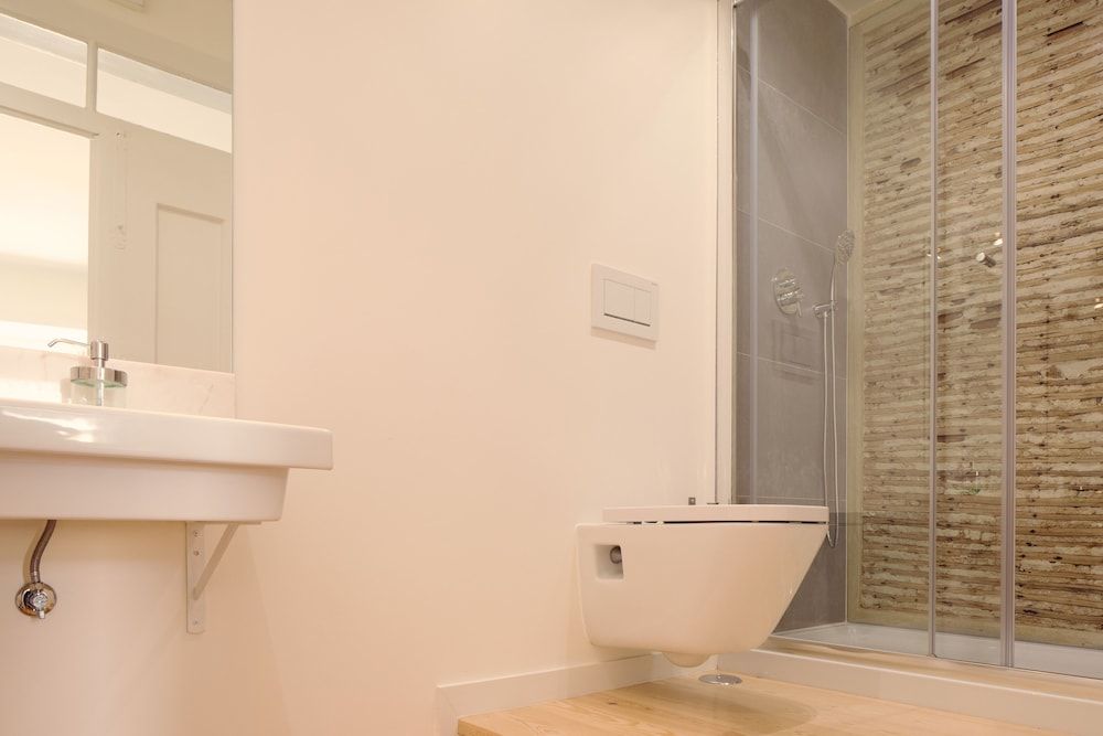 Lisbon Calling Rooms & Studio Design Double Room 4