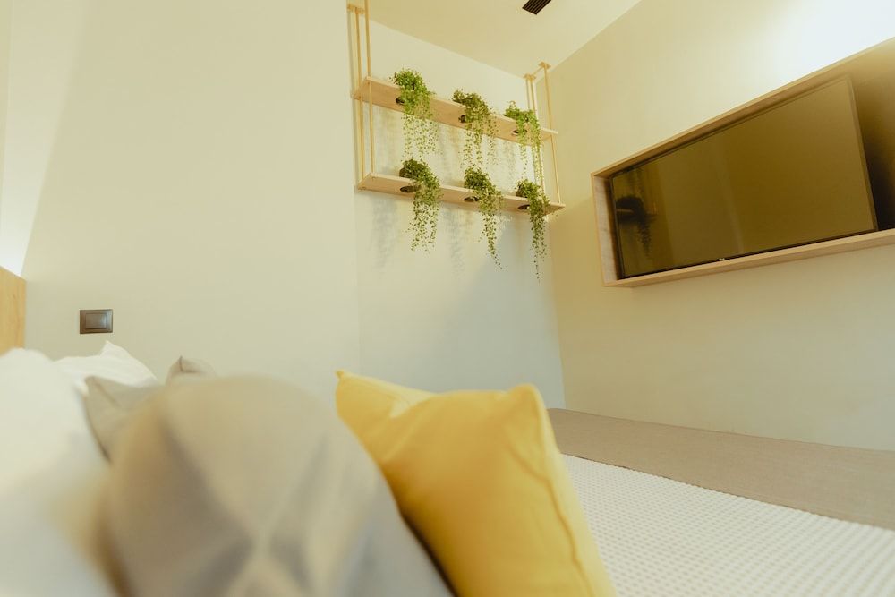 Metis Urbane Living Spaces Economy Double Room, 1 Queen Bed, Non Smoking (Skylight) 15